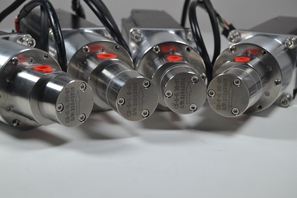 輸送粘膠劑的磁力計(jì)量泵